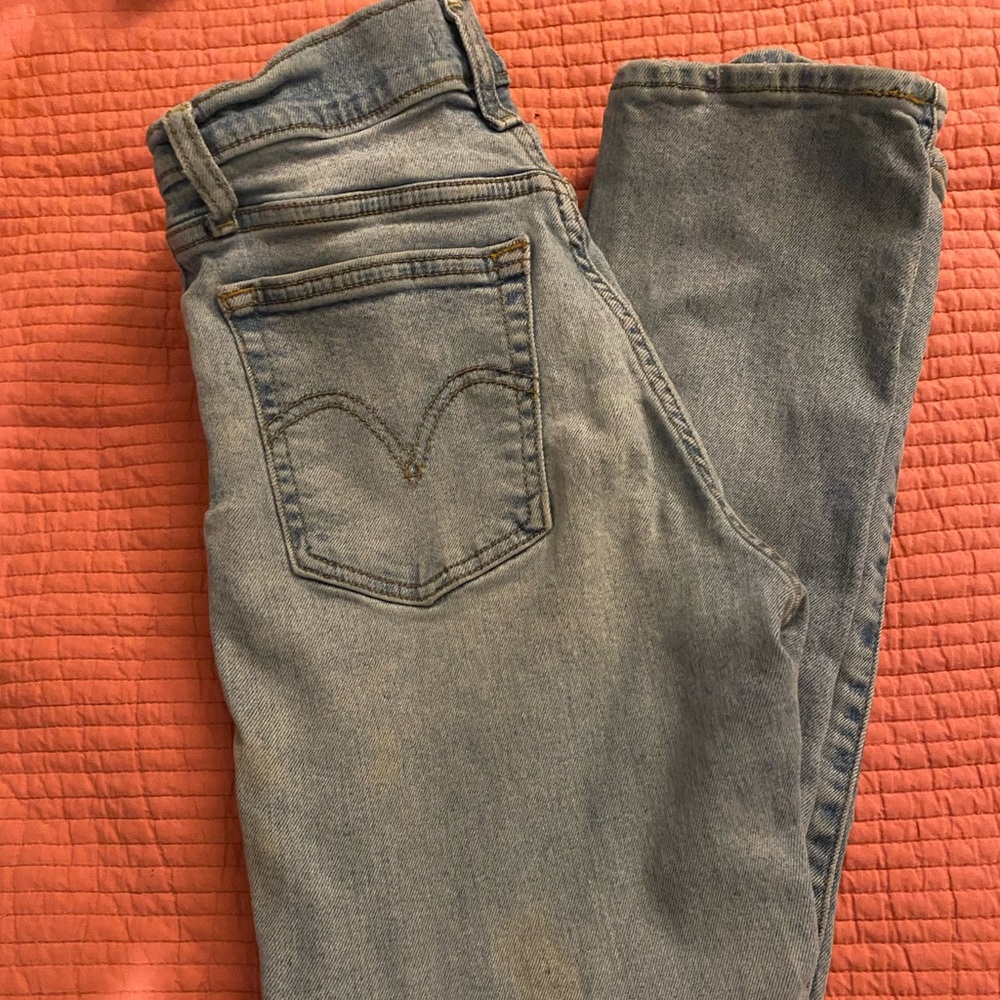 levi ripped jeans size 26